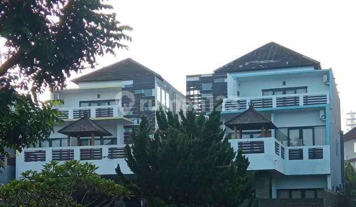 For Sale Twin Villa Rendeng in Pecatu within the complex