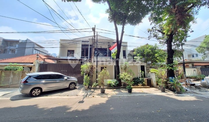 Classic 2-Story House in Kebayoran Baru with Swimming Pool