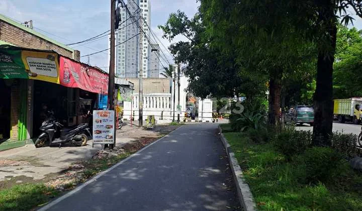 R Usaha di Jalan Utama ! Traffic Tinggi, Potensi Omzet Besar !