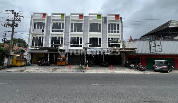 Ruko 3.5 Lantai Lokasi Strategis Dekat Stasiun Balapan Solo