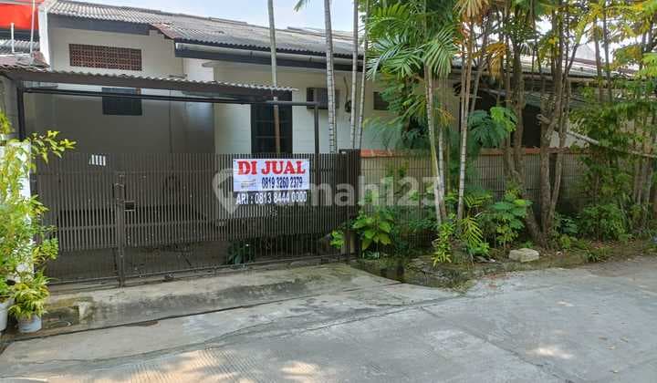 Jual Rumah Asri di Komplek Tvri Poris Pondokgede