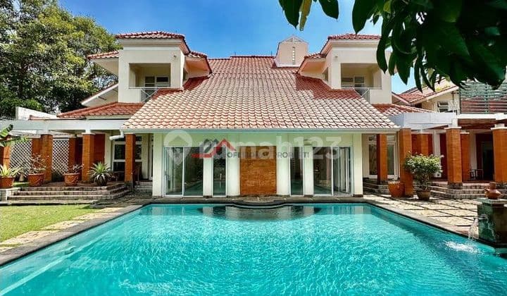 Rumah mewah 2 lantai premium area