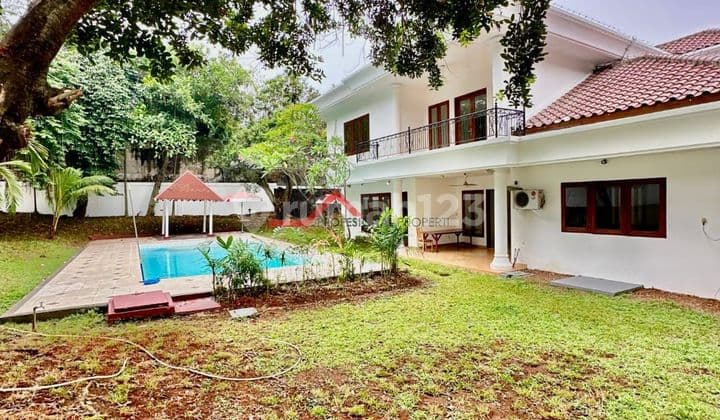 Rumah Bagus Area Kemang Dalam