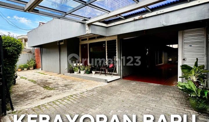 In Kebayoran Baru,