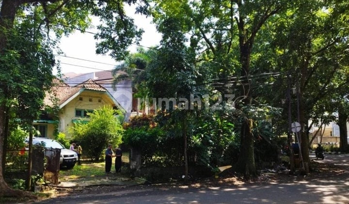 Rumah Tua di lokasi bisnis Tamansari Bandung 871m Tatoproperty