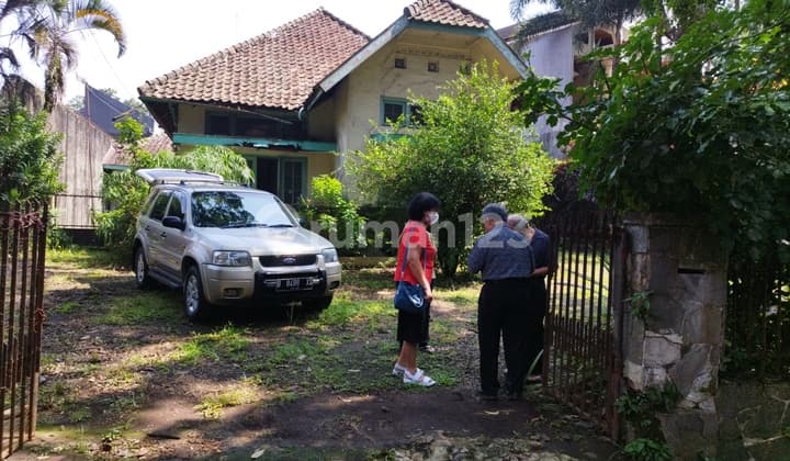 Jual Cepat Rumah Tua kawasan bisnis Tamansari Bandung Dago Tato