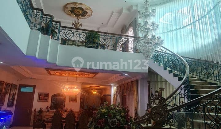 Rumah Mewah Besar di Vila Permata Gading Kelapa Gading Jakarta Utara