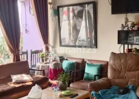 Rumah Dua Lantai Dalam Cluster Dekat Pintu Tol Jatiwarna