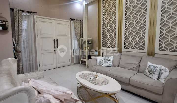 Nice House In Pejompongan Central Jakarta