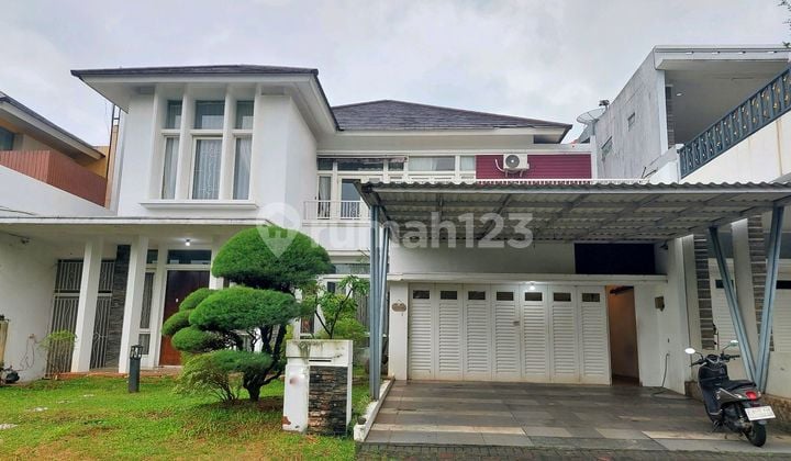 Rumah Bagus Depan Taman Di Kota Wisata Cibubur