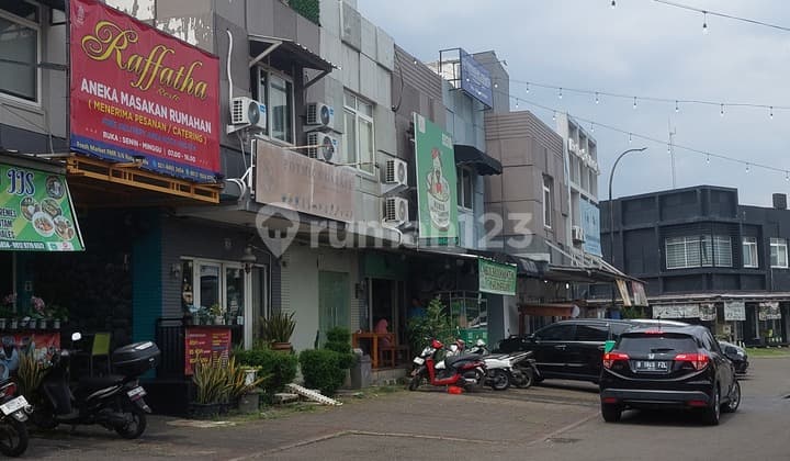 Ruko Hadap Mall Di Fresh Market Di Kota Wisata Cibubur