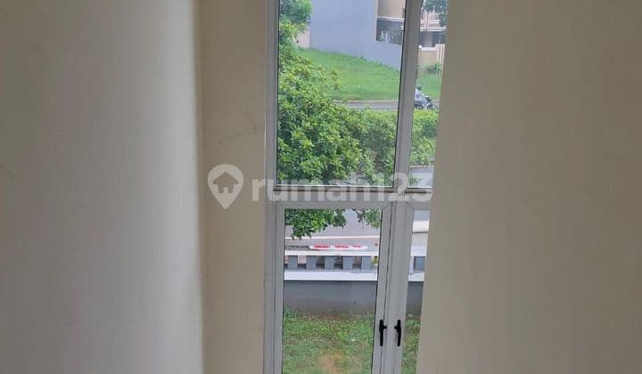 Rumah 2 lantai pinggir jalan boulevard harga terjangkau di kota wisata cibubur