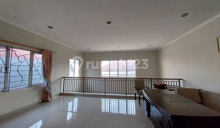 Rumah 2 Lantai Bagus Dekat Mall Dekat Pintu Tol Siap Huni Perumahan Kota Wisata Cibubur