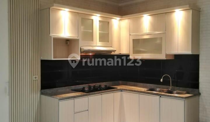 Full Furnished, 2 Lantai, Bebas Banjir, Dikota Wisata Cibubur