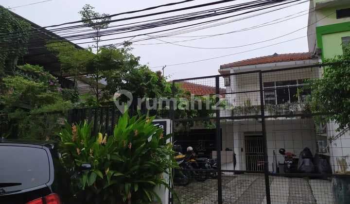 Rumah di Tebet Timur pinggir jalan Raya luas 448m² harga dibawah 13 M an untuk rumah tinggal atau usaha