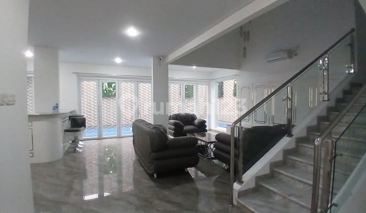 Rumah Mewah Dikota Wisata Ada Kolam Renang Tanah Lebih Dari 500m Posisi Bagus