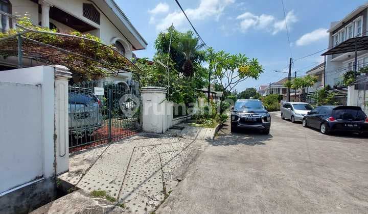 For Sale Active Boarding House on Jl. Summagung 2, 2 Floors