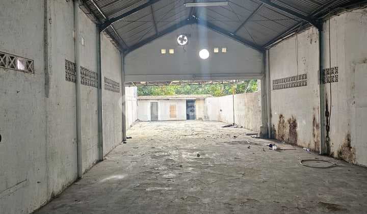 For Sale & For Rent Warehouse on Jl. Ciputat Raya, Kel. Kebon Pinang, Kec. Kebayoran Lama, South Jakarta