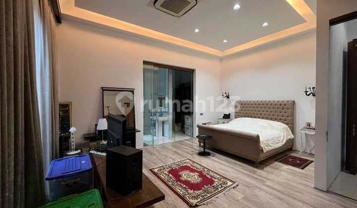 FOR SALE LUXURY READY-TO-OCCUPY HOUSE IN TAMAN RADIO DALAM, SOUTH JAKARTA