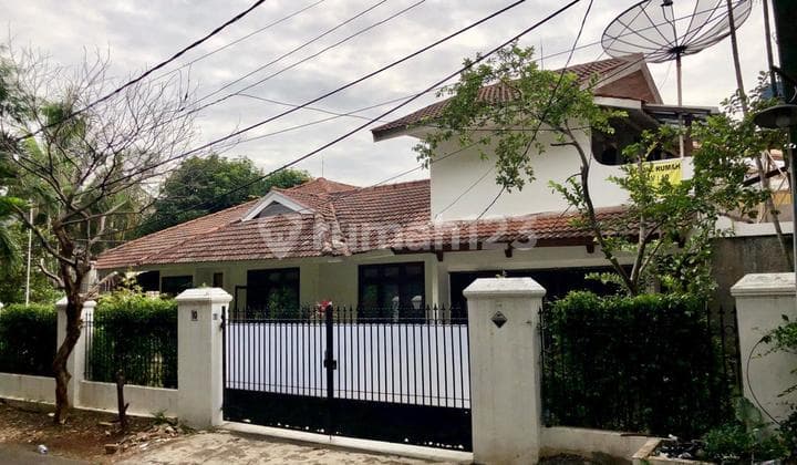 Rumah Dijual (Dijual Hitung Nilai Tanah Saja, yang Sudah Mepet Nilai Njop) Ampera Raya, Jakarta Selatan