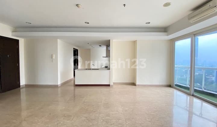 Sell cheap apartment royale springhill kemayoran 2 rooms 165 meters