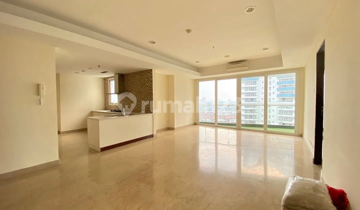 Royale Springhill Kemayoran 2Br 165 Meter Apartment Cheap