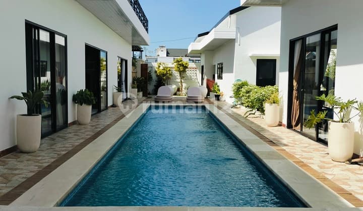 LUXURY VILLA CLOSE TO LUNA BEACH CLUB