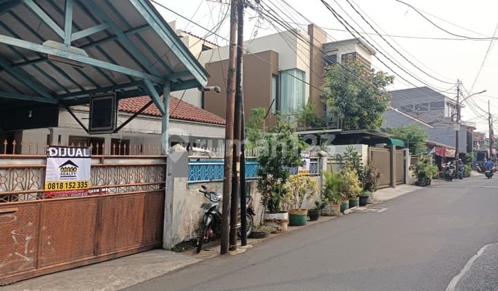 Rumah Dijual Murah Cocok untuk Kos2 an, Jl. Daud, Psr Bunga Rawa Belong Dekat ke Binus