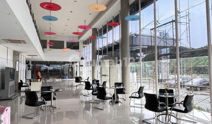 Dijual / Disewakan Gedung Showroom 2 Lantai Siap Pakai di Cikarang