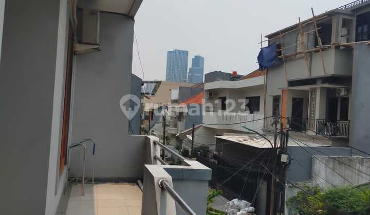 Butuh Terjual Cepat, Rumah Siap Pakai 2½ Lantai di Lokasi Strategis Jl. Rawa Kepa, Tomang, Jakarta Barat