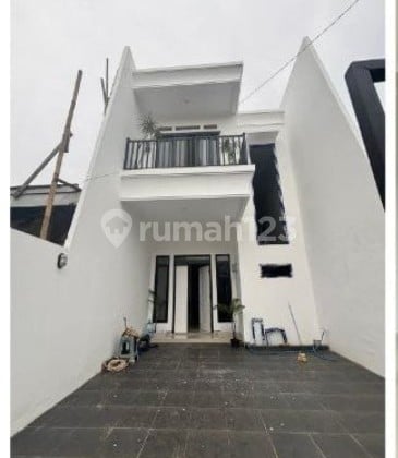 Dijual Rumah Baru, Bagus, Nyaman, Design & Kualitas Premium, Harga Nego di Jl. Kerinci Blok. J, Komplek Megapolitan, Limo, Cinere, Depok