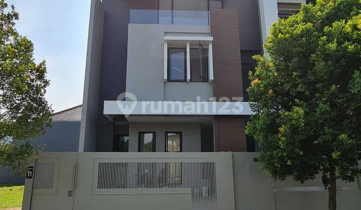 Minimalist Luxury 3-Story House in Metland Puri, West Jakarta