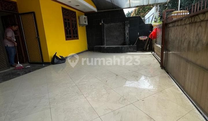 Dijual Rumah Semifurnish di Cipayung Jakarta Timur