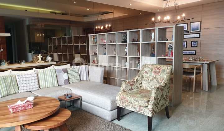 3 BR Apartment 185 Beautiful Interior in Kebayoran Baru
