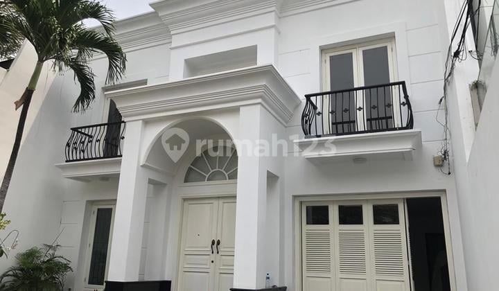 American Classic House In Prime Location Kebayoran Baru