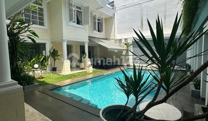 Rumah Modern Elegant 2 Lt Dg Pool Lokasi Tenang di Pondok Indah