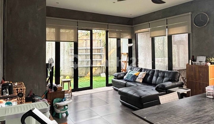 Modern Nice House With Large Garden Strategis di Ciputat Bintaro