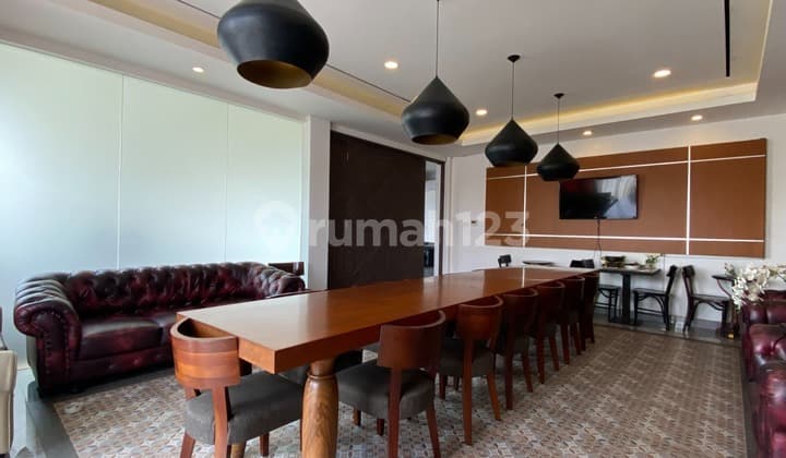 Ruang Usaha Lokasi Strategis Luas Siap Pakai di Kebayoran Baru