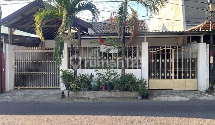 MANYAR KERTOADI ROW JLN KEMBAR COCOK UTK PRAKTEK Dokter