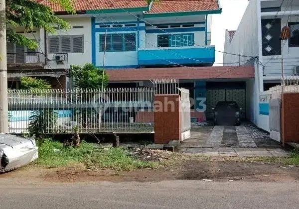 Rumah Tengah Kota di Jl. Comal Hanya 100 Meter Dari Raya Darmo