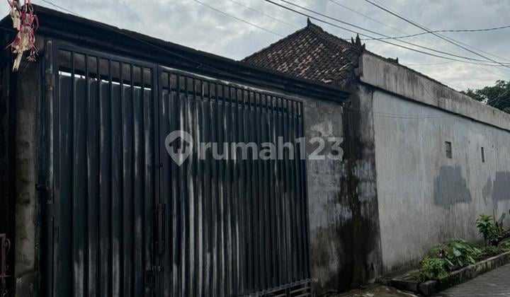Land Building Content in Glogor Carik Pemogan # Bandara Sunset Road