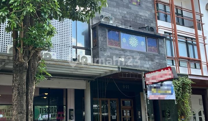 4-Story Shop in Drupadi Seminyak Kuta Near Sunset Road Batu Belig