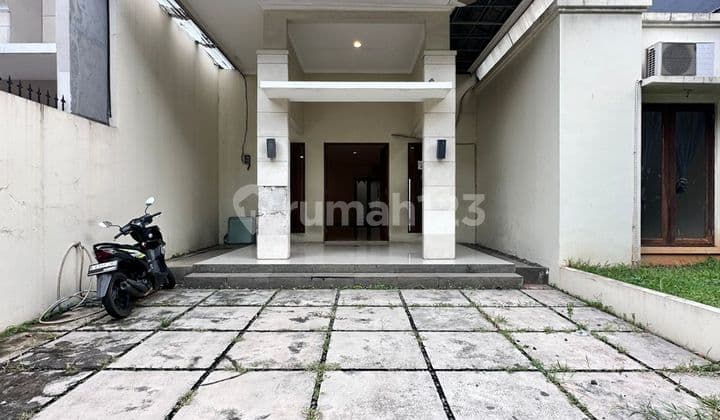 FOR SALE VERY CHEAP HOUSE (2 Minutes to Pondok Indah) ON JL. KARYAWAN PONDOK PINANG SOUTH JAKARTA