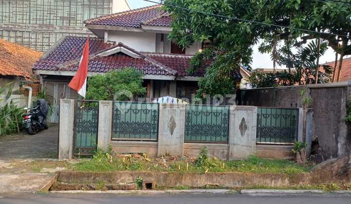 Dijual Rumah Hitung Tanah di Jl. Seha No.9 Kebayoran Lama Jakarta Selatan
