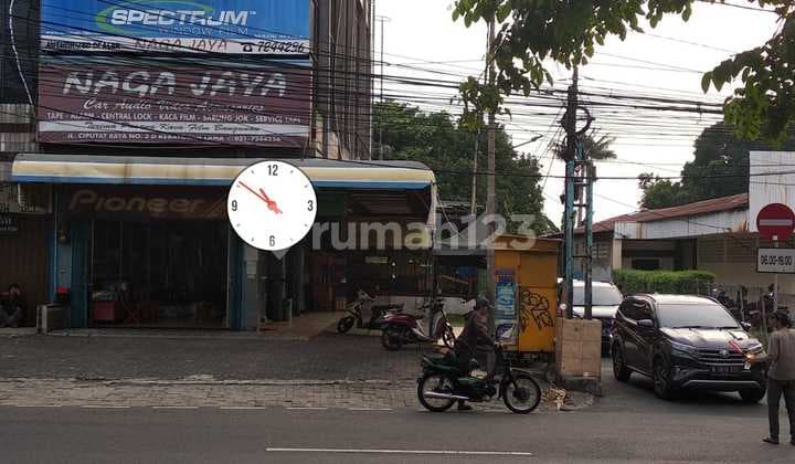 FOR SALE / FOR RENT CORNER SHOPHOUSE BUSY STREET MAIN ROAD CIPUTAT KEBAYORAN LAMA SOUTH JAKARTA