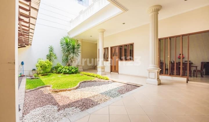 *Turun Harga Dratastis* di Jual Rumah Mewah (Siap Huni/Fully Furnished ) di Tanah Abang Jakarta Pusat