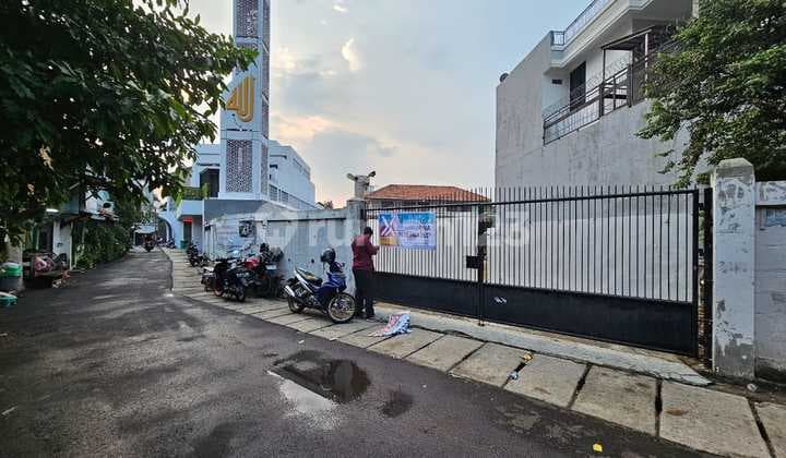 For Sale For Rent Land with Warehouse Building Below Market Price Behind Grand Lucky Radio Dalam Kebayoran Baru South Jakarta