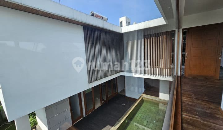 DIJUAL RUMAH PONDOK INDAH ( HOOK ) JL.GEDUNG HIJAU PONDOK INDAH JAKARTA SELATAN