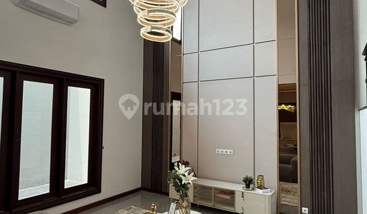 Rumah Graha Family Full Furnish Langka Murah! Sebelah Pakuwon