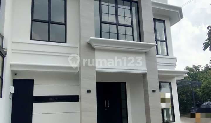 Dijual Rumah Hunian Exclusive Jemursari Regency 2 Master Bedroom